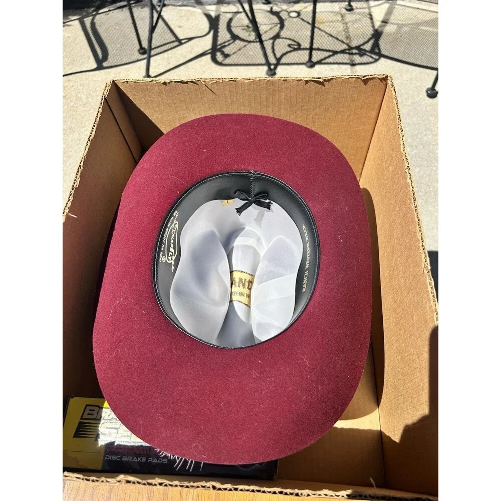 Vintage hat and box with original receipts size 7 cowboy hat 1984 Pink Feather